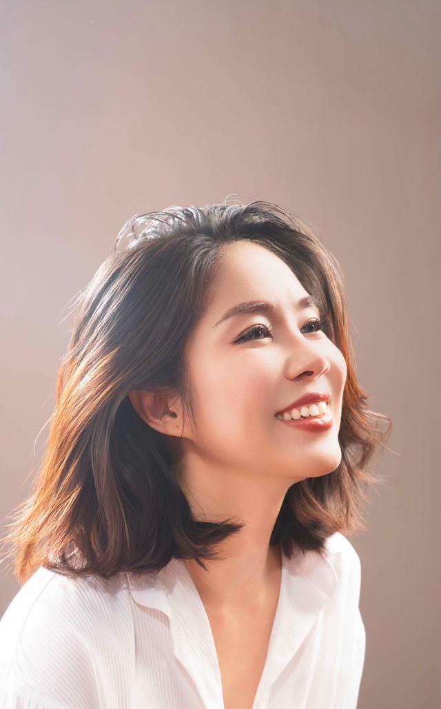 L&ecirc; Phương mừng sinh nhật tuổi 41: 'Mong một đời b&igrave;nh y&ecirc;n qua bao s&oacute;ng gi&oacute;...' - Ảnh 1.
