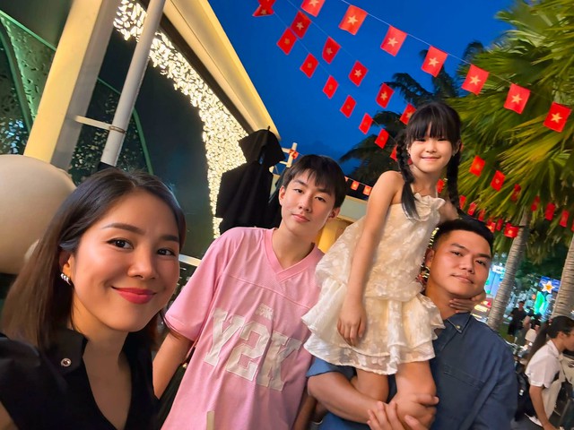 L&ecirc; Phương mừng sinh nhật tuổi 41: 'Mong một đời b&igrave;nh y&ecirc;n qua bao s&oacute;ng gi&oacute;...' - Ảnh 6.