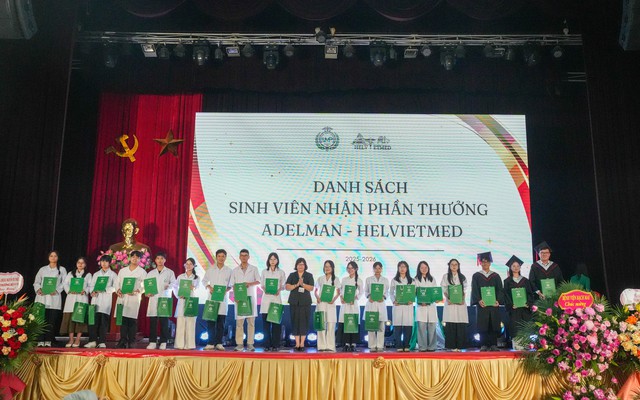 407 t&acirc;n b&aacute;c sĩ, dược sĩ, cử nh&acirc;n Trường Đại học Y Dược, ĐHQGHN nhận bằng tốt nghiệp - Ảnh 4.