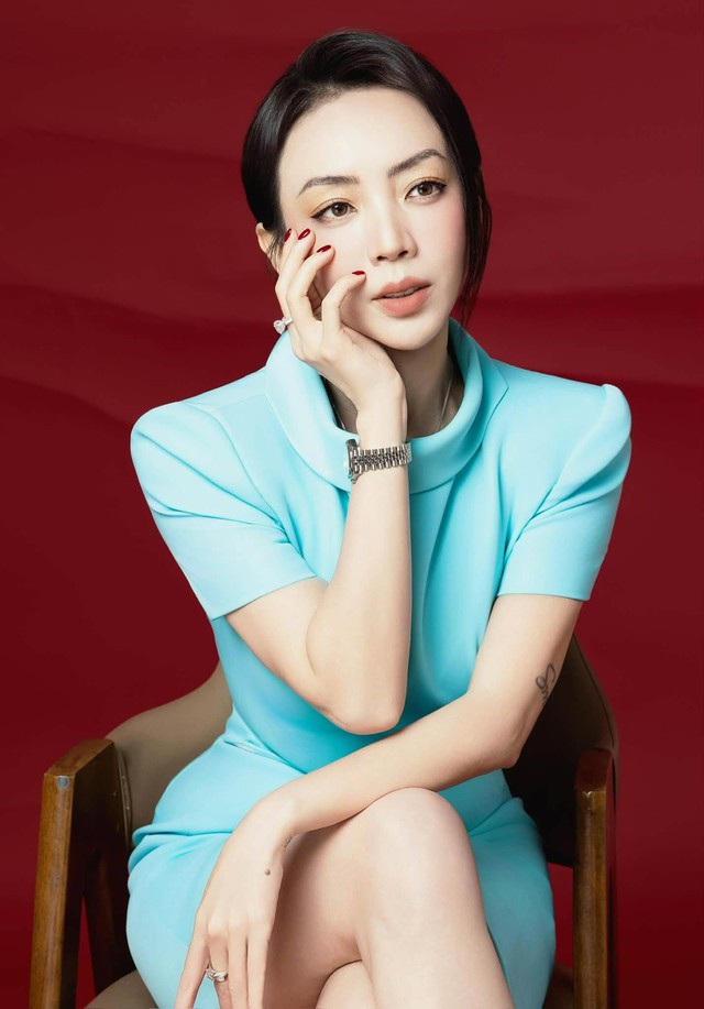Gương mặt Thu Trang g&acirc;y ch&uacute; &yacute;, diễn vi&ecirc;n C&ocirc;ng L&yacute; b&igrave;nh y&ecirc;n b&ecirc;n vợ - Ảnh 2.