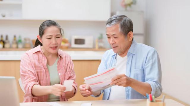 Về hưu mới thấm: C&oacute; 3 điều cha mẹ c&agrave;ng giấu con ch&aacute;u c&agrave;ng nhiều ph&uacute;c - Ảnh 1.