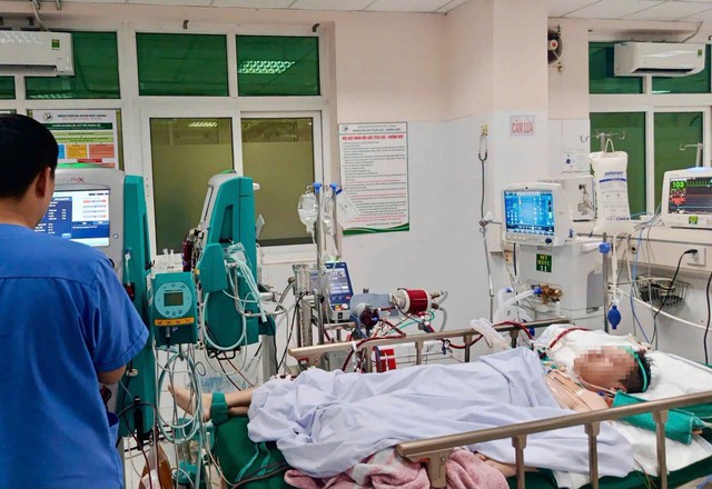 Chạy đua với thời gian gi&agrave;nh lại sự sống cho nam thanh ni&ecirc;n 25 tuổi suy đa cơ quan nguy kịch - Ảnh 1.