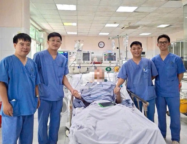 Chạy đua với thời gian gi&agrave;nh lại sự sống cho nam thanh ni&ecirc;n 25 tuổi suy đa cơ quan nguy kịch - Ảnh 2.