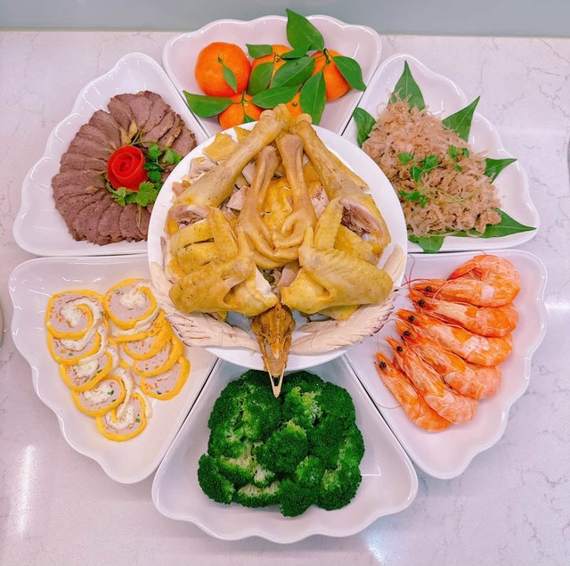 10 Mâm cơm gia đình bổ dưỡng và đẹp mắt cho ngày Quốc khánh 2 / 9 - Ảnh 8.