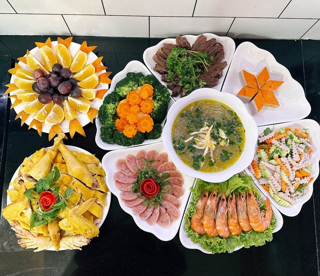 10 Mâm cơm gia đình bổ dưỡng và đẹp mắt cho ngày Quốc khánh 2 / 9 - Ảnh 7.