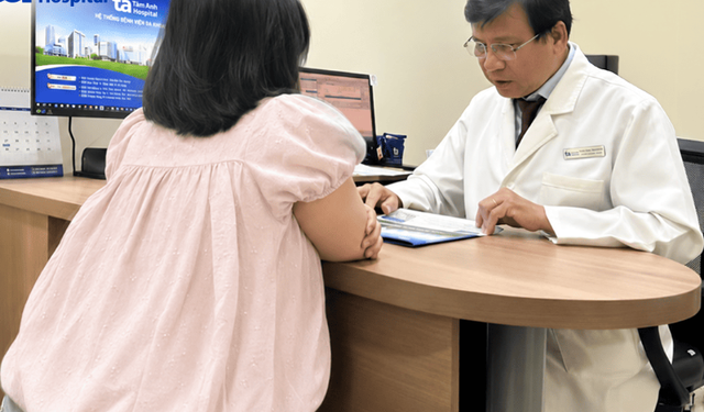 Bé gái 14 tuổi phát hiện mắc bệnh tiểu đường từ dấu hiệu nhiều trẻ em Việt mắc phải nhưng cha mẹ bỏ qua - Ảnh 1.
