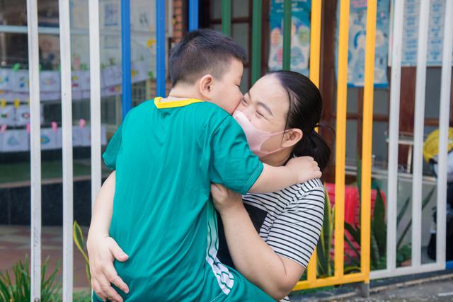 Hồng Nhung, Duy Mạnh, Hồ Văn Cường hát về mẹ Mẹ là tình yêu - Ảnh 2.
