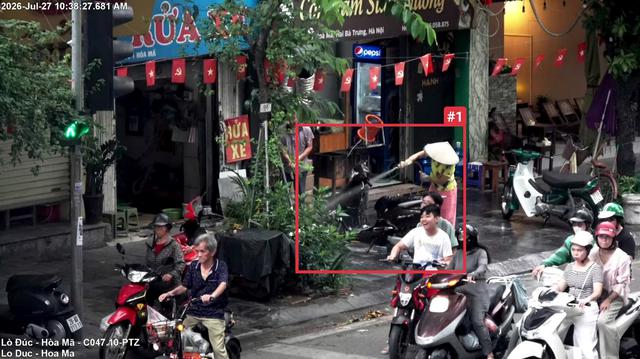 H&agrave; Nội: C&ocirc;ng bố 1.872 trường hợp bị 'phạt nguội' do lấn chiếm vỉa h&egrave; tr&aacute;i ph&eacute;p - Ảnh 6.