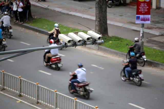Từ 15/8/2026, người đi xe máy vi phạm quy định này có thể bị phạt đến 6 triệu đồng - Ảnh 1.