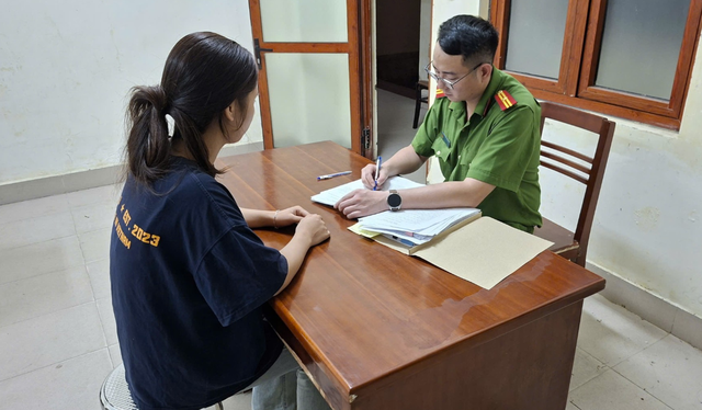 Khởi tố 2 cô gái ở Thái Nguyên giả vờ kết hôn với người nước ngoài chiếm đoạt gần 500 triệu đồng tiền sính lễ - Ảnh 2.