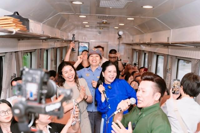 'Kh&uacute;c ca Blouse trắng': H&agrave;nh tr&igrave;nh chữa l&agrave;nh từ tr&aacute;i tim tại bệnh viện Bạch Mai cơ sở Ninh B&igrave;nh - Ảnh 8.
