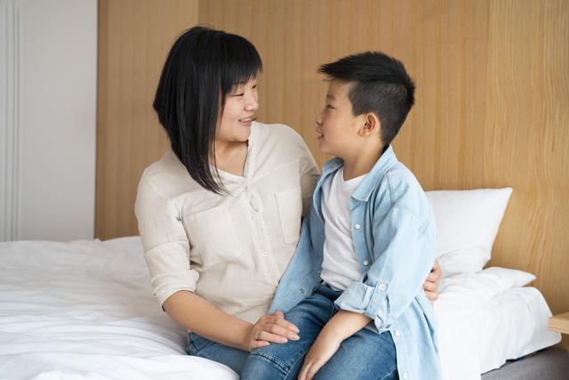 Chỉ với 2 lựa chọn, người mẹ buộc gia đình học sinh bắt nạt phải công khai xin lỗi - Ảnh 1.