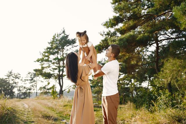 4 điều cha mẹ c&agrave;ng l&agrave;m sớm, con c&aacute;i c&agrave;ng hạnh ph&uacute;c v&agrave; biết ơn về sau - Ảnh 1.