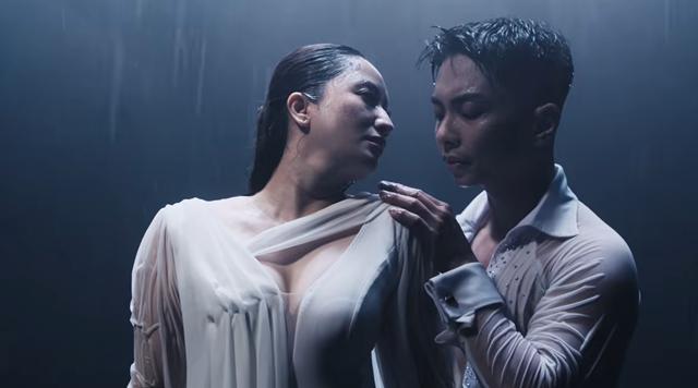 Vợ chồng Kh&aacute;nh Thi - Phan Hiển ăn &yacute; tuyệt đối, thần th&aacute;i đỉnh cao trong MV mới của ca sĩ Lệ Quy&ecirc;n - Ảnh 14.