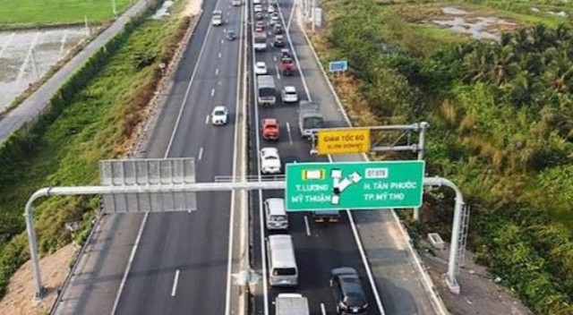 Tin s&aacute;ng 2/9: Miền Bắc nắng n&oacute;ng diện rộng đến bao giờ? Bộ Nội vụ phản hồi đề nghị l&ugrave;i thời điểm tăng lương tối thiểu - Ảnh 3.