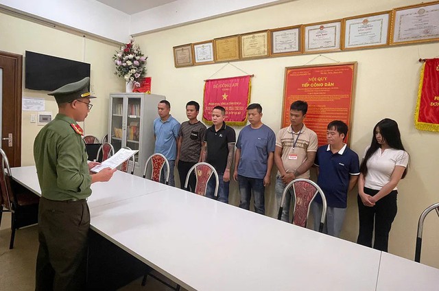 Sơn La Triệt phá ổ nhóm lừa đảo livestream bán xô cát chứa vàng hơn 1 tỷ đồng - Ảnh 2.