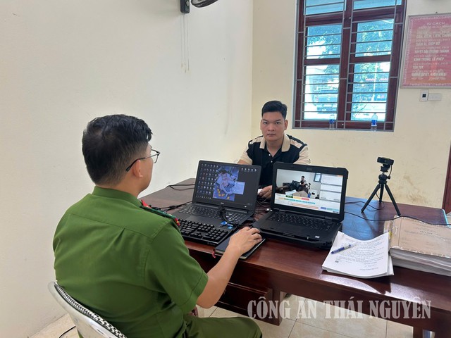 Khởi tố 2 đối tượng lập nh&oacute;m k&iacute;n Telegram kiếm tiền bằng nội dung đồi trụy - Ảnh 1.