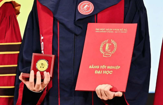 Tiết lộ danh t&iacute;nh 3 thủ khoa ĐH B&aacute;ch khoa H&agrave; Nội tốt nghiệp điểm tuyệt đối 4.0/4.0  - Ảnh 1.