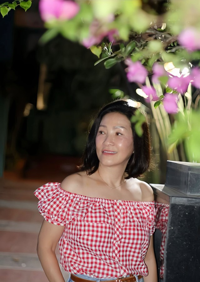 Tuổi U70 của Hồng Đ&agrave;o: 'L&ecirc;n hương' phim ảnh, cuộc sống nhẹ nh&agrave;ng - Ảnh 4.