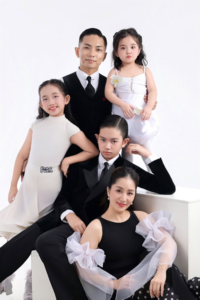Khánh Thi cảm thán ngày xưa Phan Hiển như 'cậu nhóc còn trẻ con' - Ảnh 6.