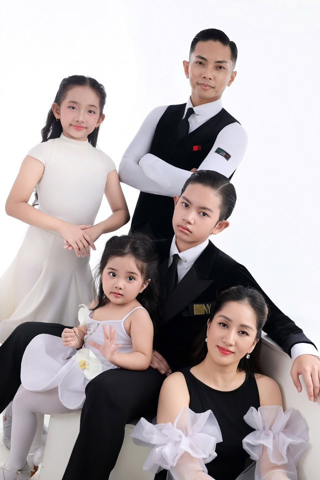 Khánh Thi cảm thán ngày xưa Phan Hiển như 'cậu nhóc còn trẻ con' - Ảnh 7.