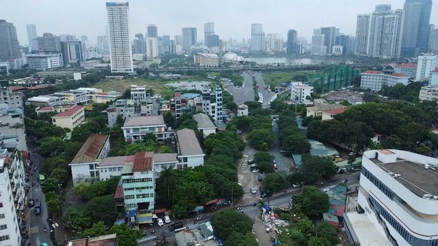 Sau gần 10 năm thi c&ocirc;ng, tuyến Phạm H&ugrave;ng - L&ecirc; Đức Thọ bắt đầu giải ph&oacute;ng mặt bằng - Ảnh 9.