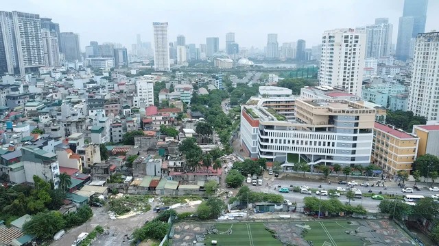 Sau gần 10 năm thi c&ocirc;ng, tuyến Phạm H&ugrave;ng - L&ecirc; Đức Thọ bắt đầu giải ph&oacute;ng mặt bằng - Ảnh 1.