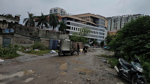 Sau gần 10 năm thi c&ocirc;ng, tuyến Phạm H&ugrave;ng - L&ecirc; Đức Thọ bắt đầu giải ph&oacute;ng mặt bằng - Ảnh 8.