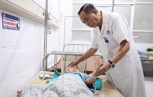 Đau đầu, buồn n&ocirc;n sau ng&atilde; xe đạp, b&eacute; 9 tuổi đi kh&aacute;m ph&aacute;t hiện chấn thương sọ n&atilde;o nguy hiểm - Ảnh 1.