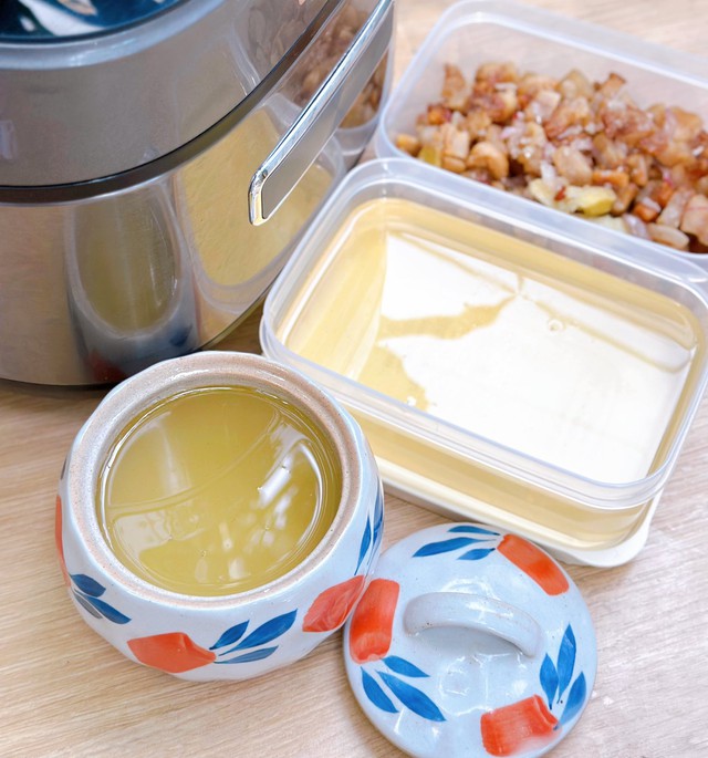 Từ khi ph&aacute;t hiện c&aacute;ch l&agrave;m mỡ lợn từ nồi cơm điện, đời t&ocirc;i 'sang trang' - Ảnh 5.