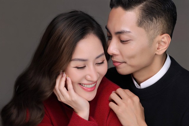 Khánh Thi - Phan Hiển đẹp đôi - Ảnh 4.