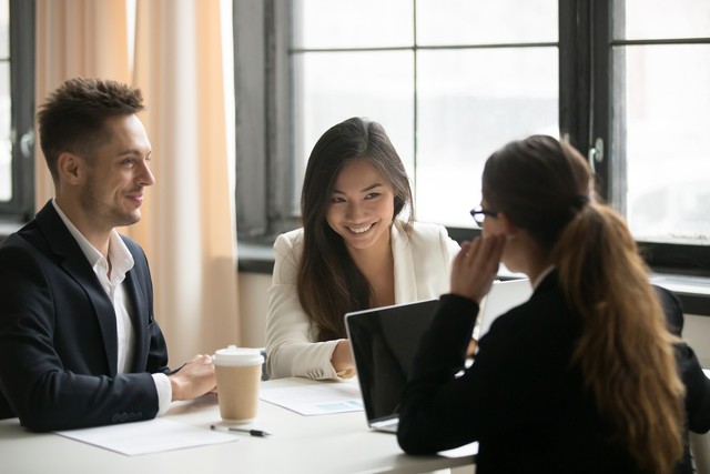Muốn kiếm tiền v&agrave; tho&aacute;t cảnh chật vật, người l&agrave;m c&ocirc;ng ăn lương cần biết 3 điều - Ảnh 1.
