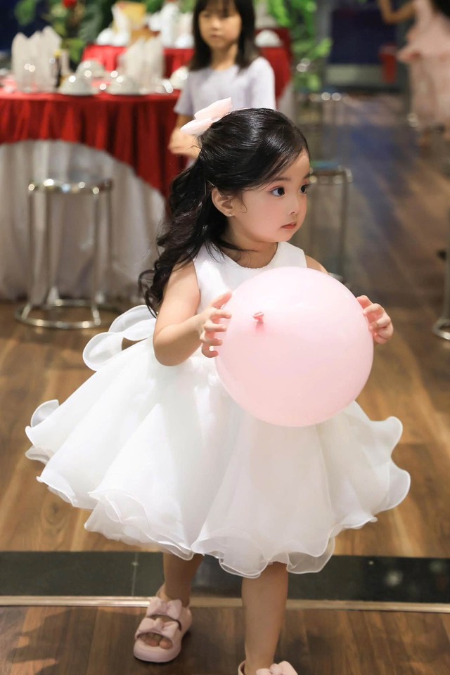 Lisa - con g&aacute;i &uacute;t nh&agrave; Kh&aacute;nh Thi được v&iacute; l&agrave; c&ocirc;ng ch&uacute;a đời thực - Ảnh 6.