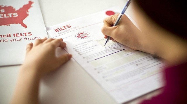 X&eacute;t tuyển đại học từ năm 2027 sẽ bỏ điểm cộng IELTS? - Ảnh 1.