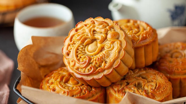 Tết Trung thu 2026 đang cận kề: Bộ Y tế v&agrave; c&aacute;c địa phương đẩy mạnh kiểm tra đột xuất, lật tẩy bẫy b&aacute;nh trung thu '3 kh&ocirc;ng' gắn m&aacute;c gia truyền - Ảnh 1.