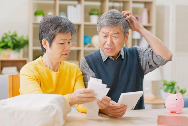 Chỉ sau nghỉ hưu t&ocirc;i mới hiểu: C&oacute; 3 việc c&agrave;ng l&agrave;m thay con, cha mẹ c&agrave;ng dễ bị con xa c&aacute;ch - Ảnh 2.