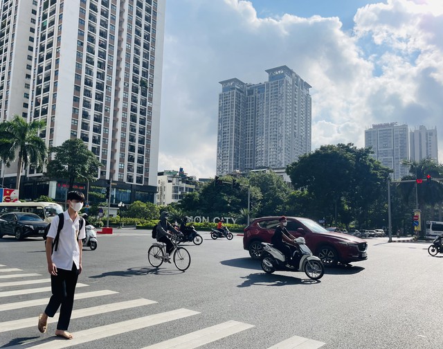 Điểm danh khu vực c&oacute; mức nhiệt cao nhất h&ocirc;m nay trong đợt nắng n&oacute;ng diện rộng ở miền Bắc - Ảnh 1.