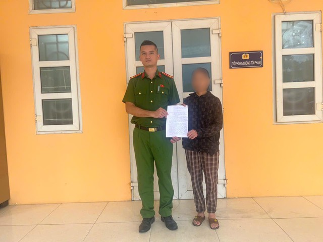 Khởi tố 3 thanh ni&ecirc;n lứa tuổi 17, 18 trộm cắp 60 triệu đồng của người phụ nữ ngh&egrave;o - Ảnh 2.