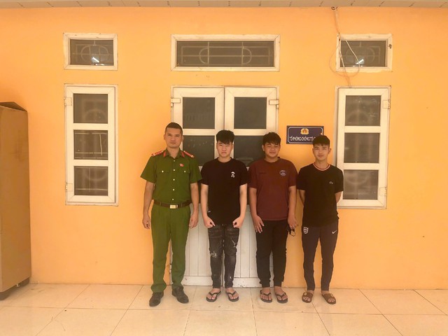 Khởi tố 3 thanh ni&ecirc;n lứa tuổi 17, 18 trộm cắp 60 triệu đồng của người phụ nữ ngh&egrave;o - Ảnh 1.