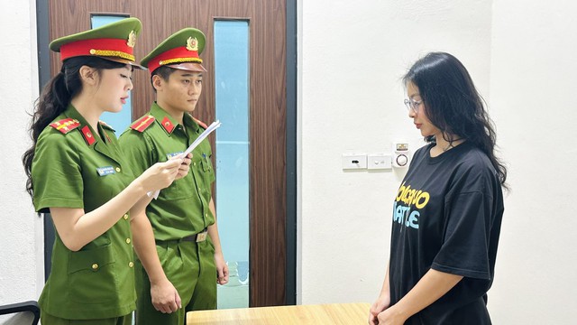 Công an thông báo tìm bị hại liên quan vụ TikToker livestream bán sâm Lai Châu gắn mác Ngọc Linh - Ảnh 1.