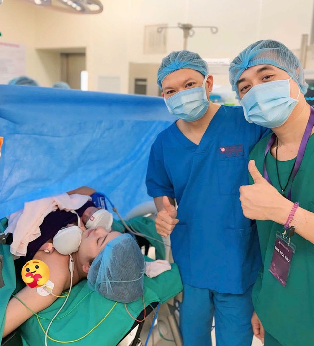 Dương Khắc Linh và Vợ chào đón công chúa sinh đôi có má lúm đồng tiền - Ảnh 1.