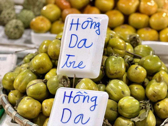 Hồng da tre có gì đặc biệt mà giá gần 200.000 đồng/kg vẫn được chị em thi nhau ‘săn đón’? - Ảnh 2.