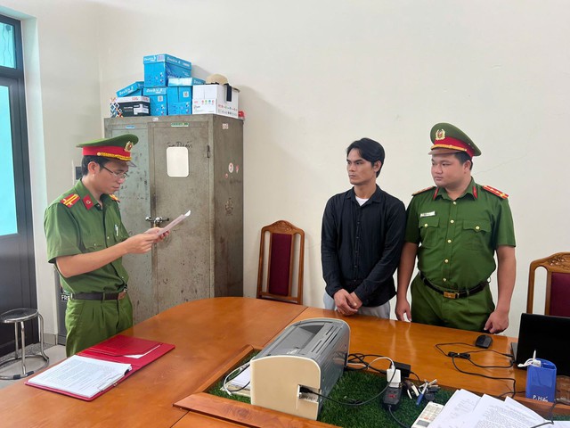 Ph&uacute; Thọ: Khởi tố nh&acirc;n vi&ecirc;n giao h&agrave;ng chiếm đoạt hơn 30 triệu đồng tiền COD - Ảnh 1.