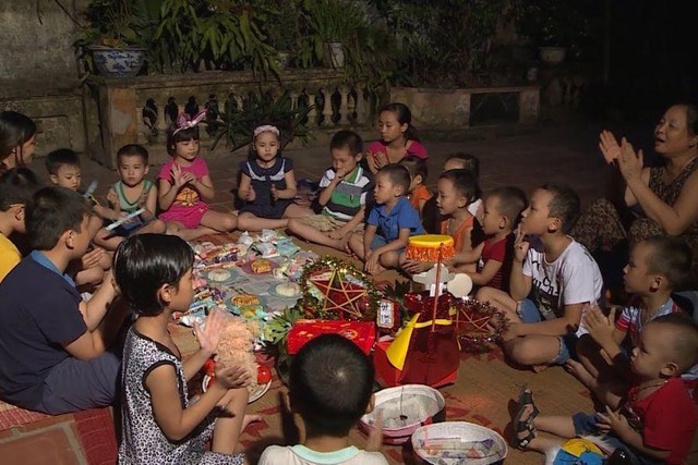 “Thằng Cuội” đêm Trung thu và một mái nhà đã xa - Ảnh 2.