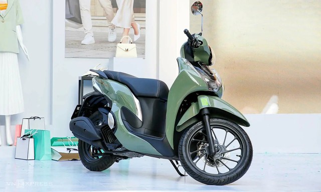 C&oacute; 60 triệu đồng kh&aacute;ch Việt n&ecirc;n mua xe m&aacute;y điện Honda UC3 hay SH Mode? - Ảnh 2.