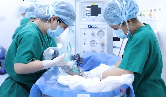 Thai phụ 30 tuổi tiền sản giật nặng, mẹ con nguy kịch khi sinh non ở tuần 31 - Ảnh 1.