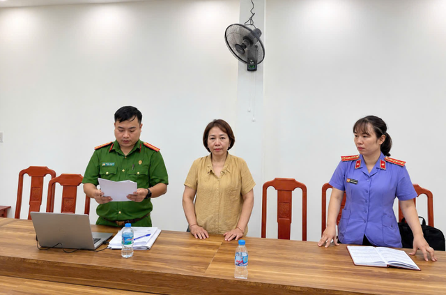 Khởi tố L&atilde; Thị Phương Hoa sử dụng h&agrave;n the sản xuất gi&ograve; chả  - Ảnh 1.