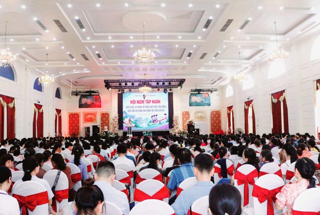 Ninh B&igrave;nh n&acirc;ng cao năng lực cho cộng t&aacute;c vi&ecirc;n d&acirc;n số trong kiểm so&aacute;t mất c&acirc;n bằng giới t&iacute;nh khi sinh - Ảnh 2.