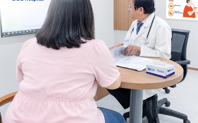 C&ocirc; g&aacute;i 21 rối loạn ăn uống, trầm cảm v&igrave; kh&ocirc;ng kiểm so&aacute;t được c&acirc;n nặng - Ảnh 1.