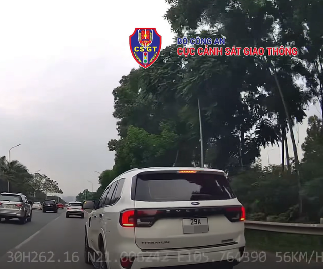 T&agrave;i xế H&agrave; Nội bị phạt 23 triệu đồng, trừ 6 điểm giấy ph&eacute;p l&aacute;i xe vi phạm h&agrave;ng loạt lỗi tr&ecirc;n đường cao tốc - Ảnh 2.